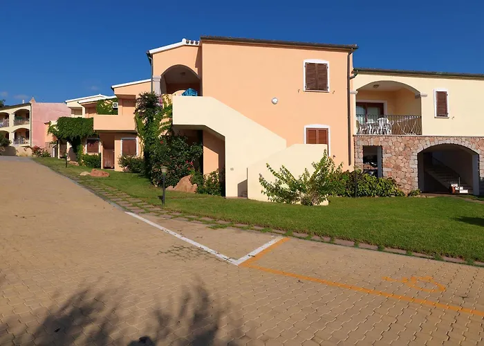 The Fantastic Resid Badus T6sv 2bedapt Sleeps 6 * Badesi