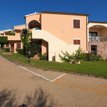 The Fantastic Resid Badus T6sv 2bedapt Sleeps 6 Apartmán Badesi